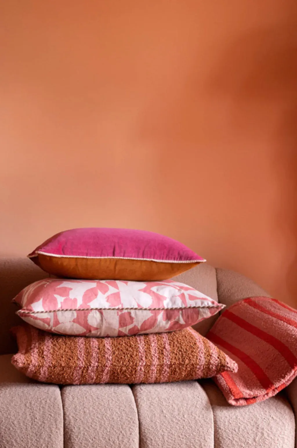 BONNIE AND NEIL CUSHION VELVET PINK TAN 50CM