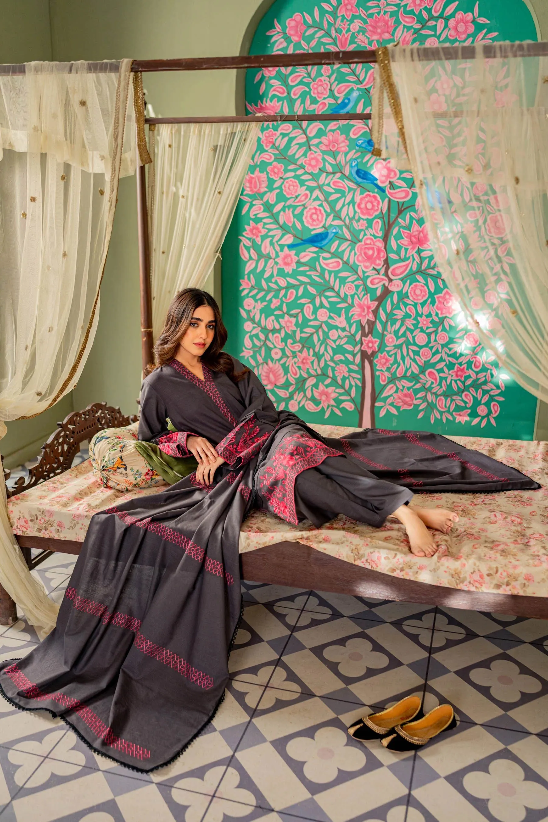 Embroidered Dhanak Three Piece fcc-843 Black