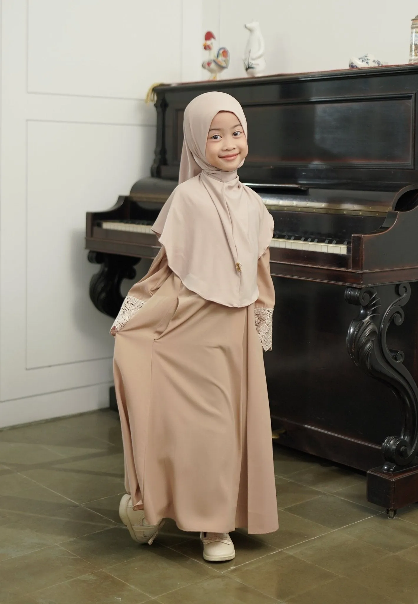 Meena Lace Abaya Anak