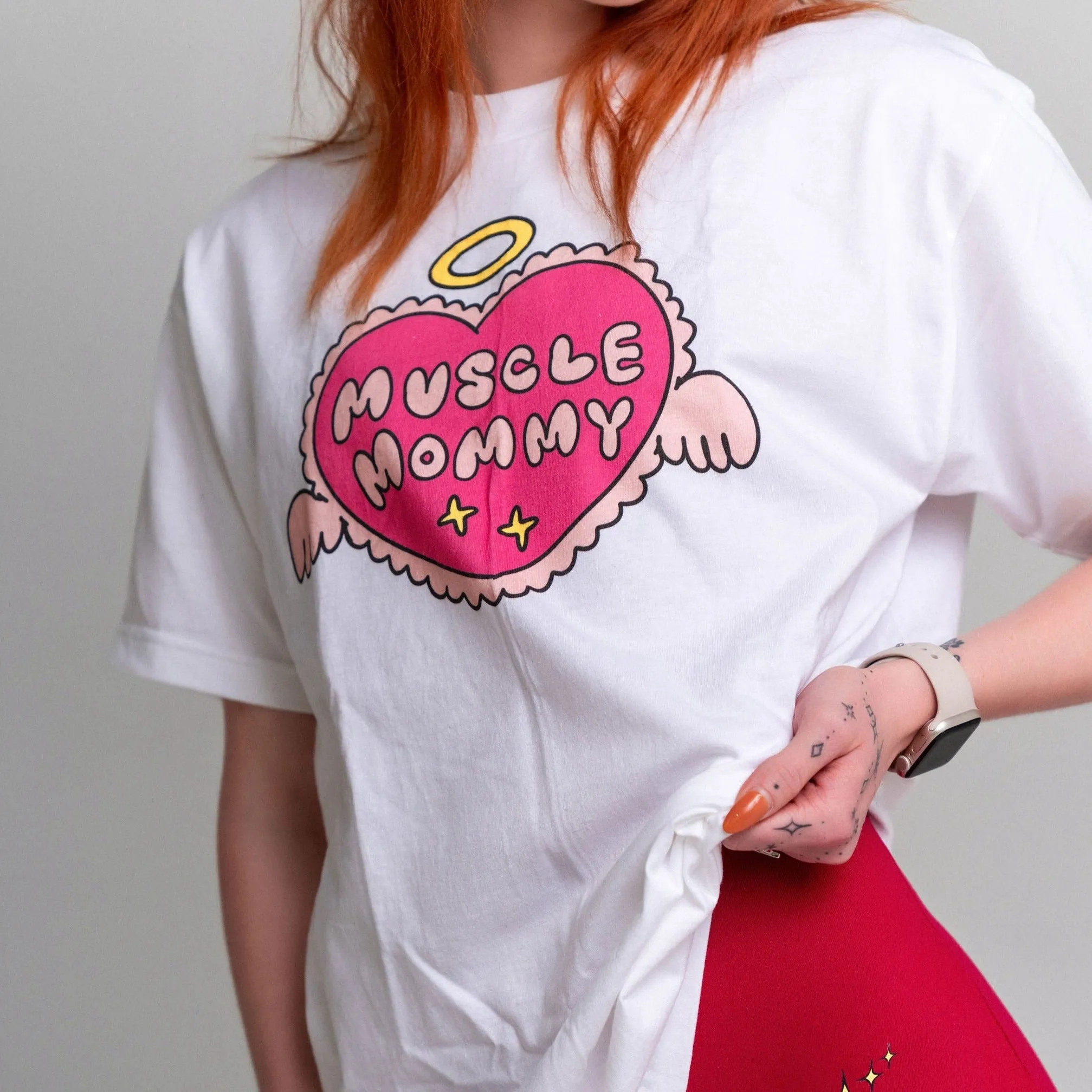 MUSCLE MOMMY (ANGEL)- TEE