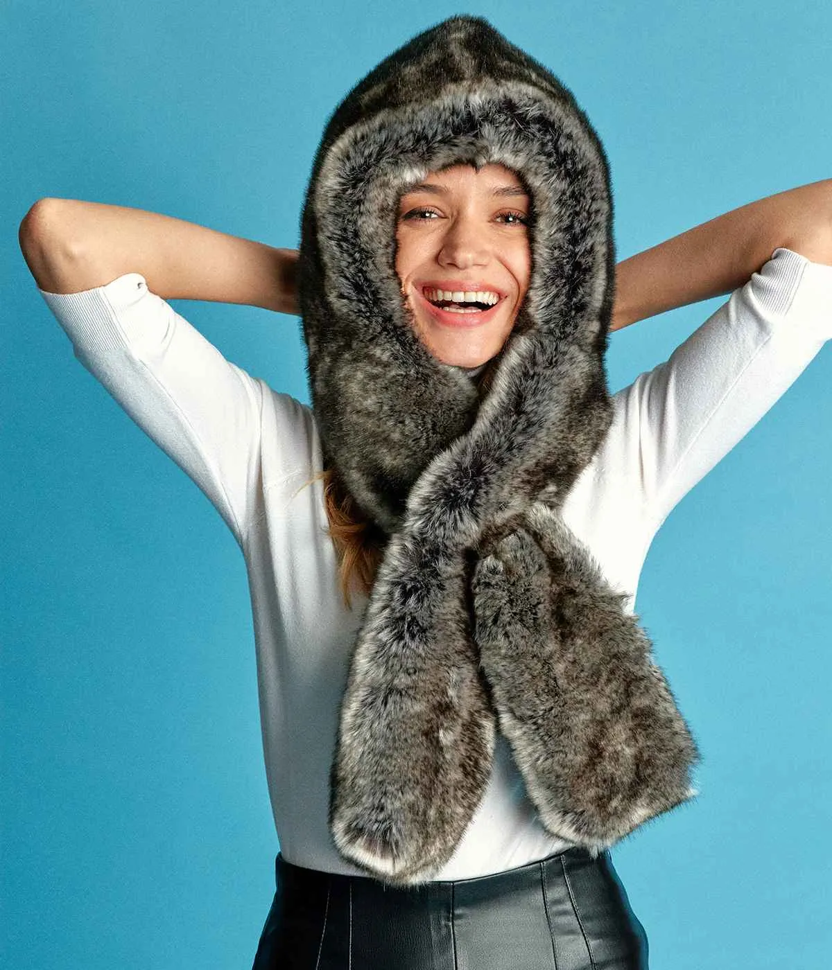 Suzan Vegan Fur Hooded Scarf | Silver Fox