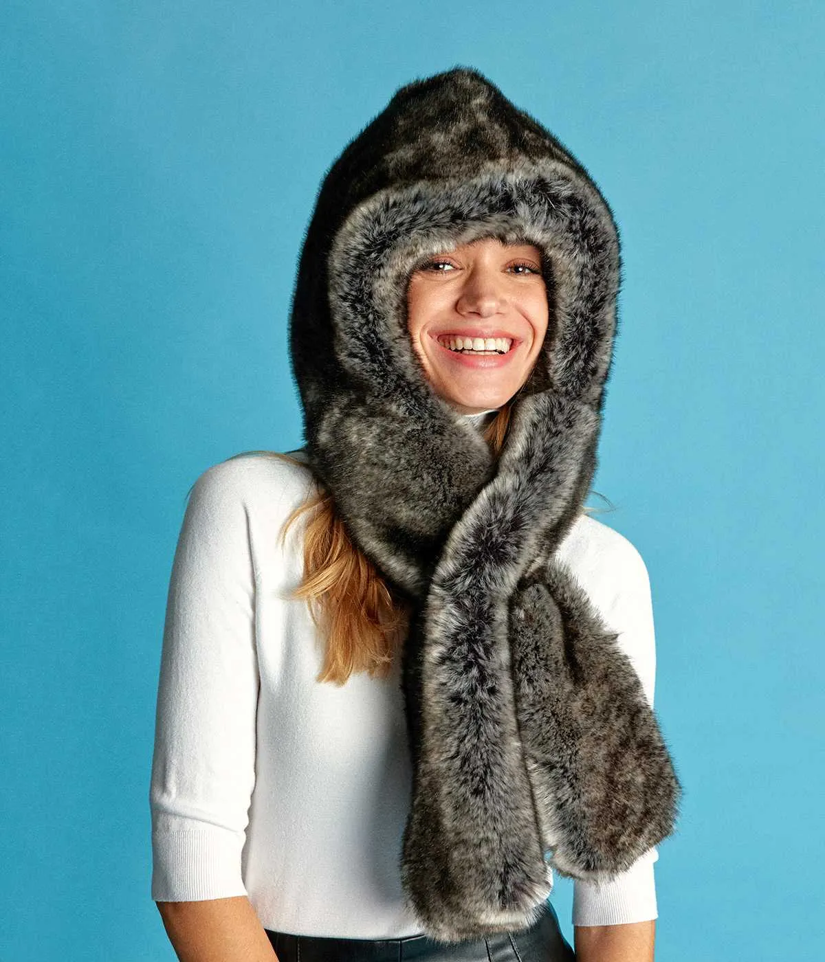 Suzan Vegan Fur Hooded Scarf | Silver Fox